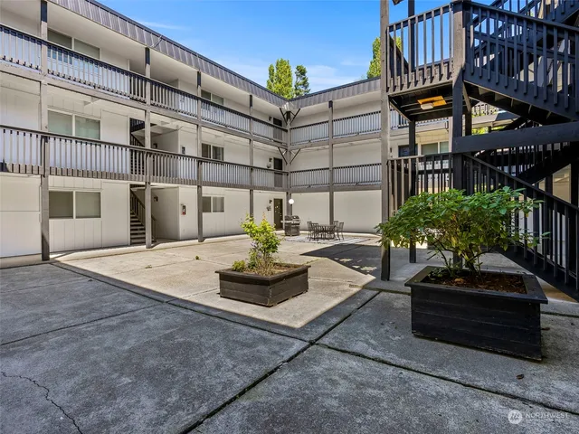 $5,100,000 | 210 Bethel Street Northeast, Olympia, WA 98506