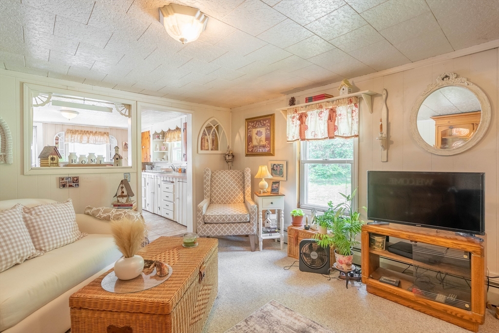 211 Ball Hill Road Princeton, MA 01541 - Photo 13 of 39