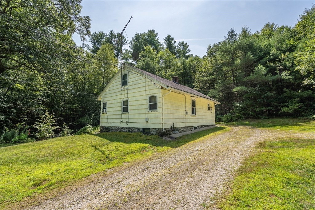 211 Ball Hill Road Princeton, MA 01541 - Photo 22 of 39