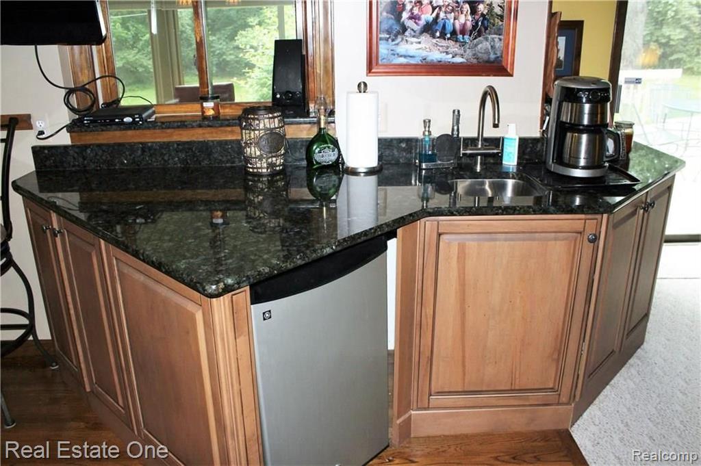28693 Salem Road Farmington, MI 48334 - Photo 11 of 35