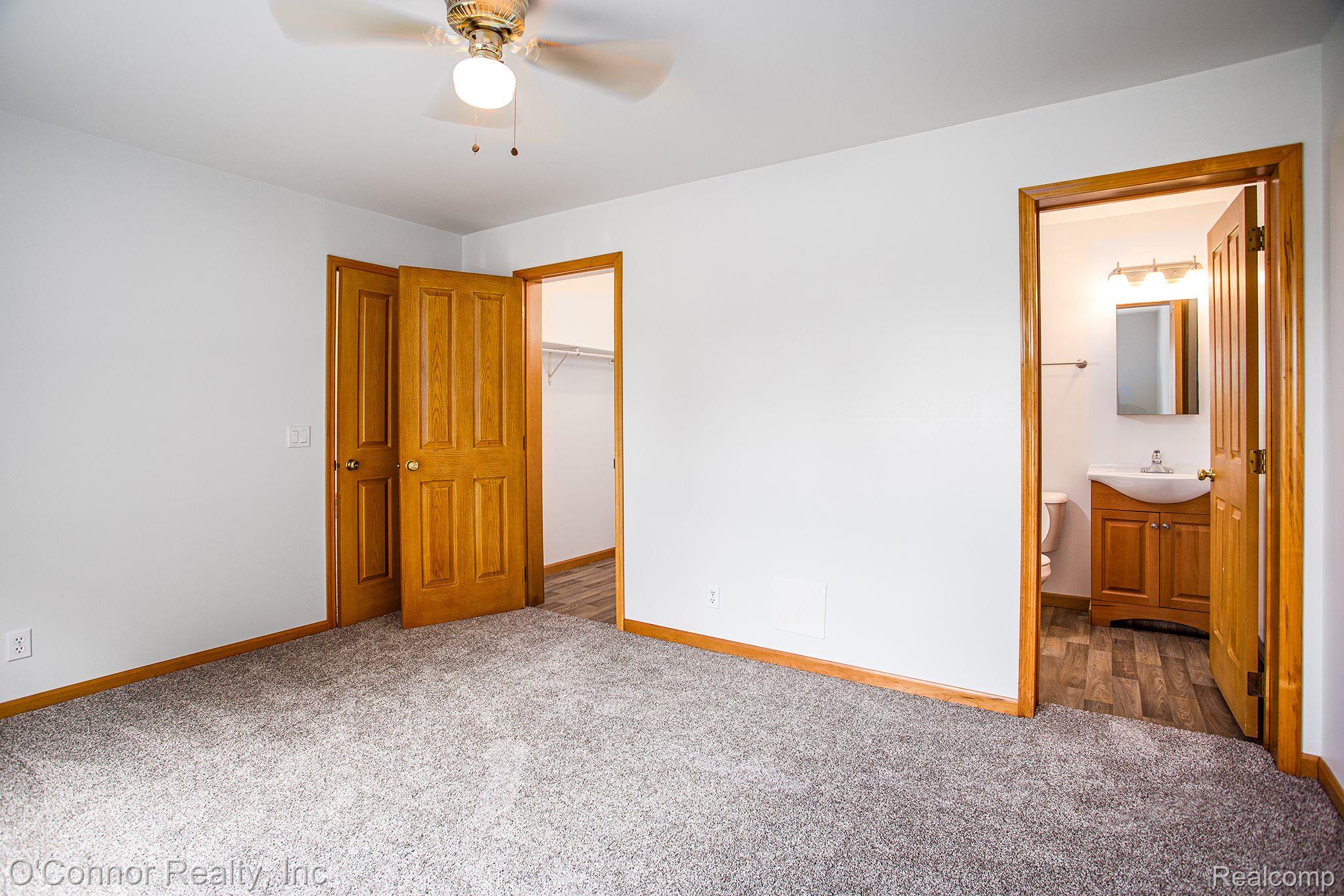 4212 Ravenswood Road Port Huron, MI 48060 - Photo 10 of 22 Gallery Image 10