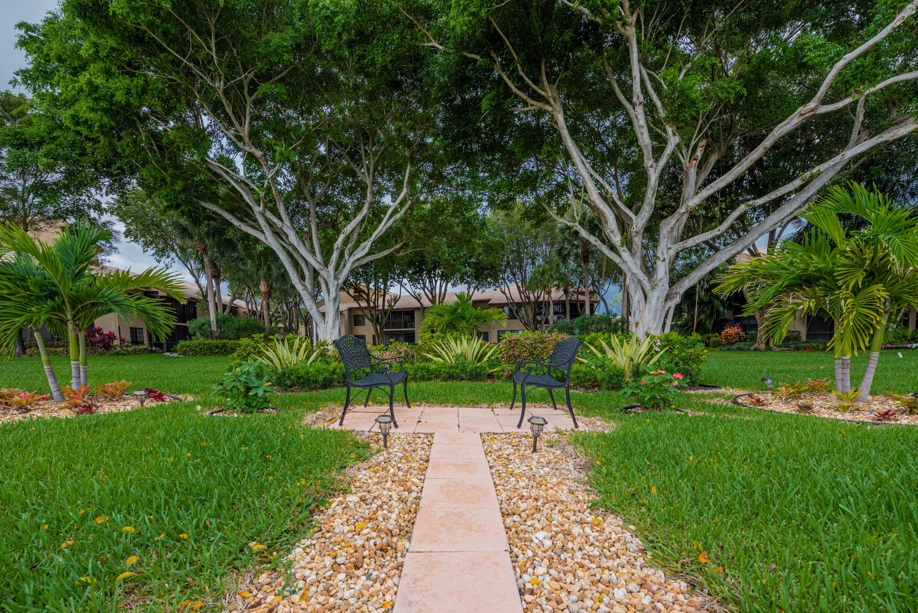 7527 Glendevon Lane, Unit 803 Delray Beach, FL 33446 - Photo 35 of 35 a view of a park with plants