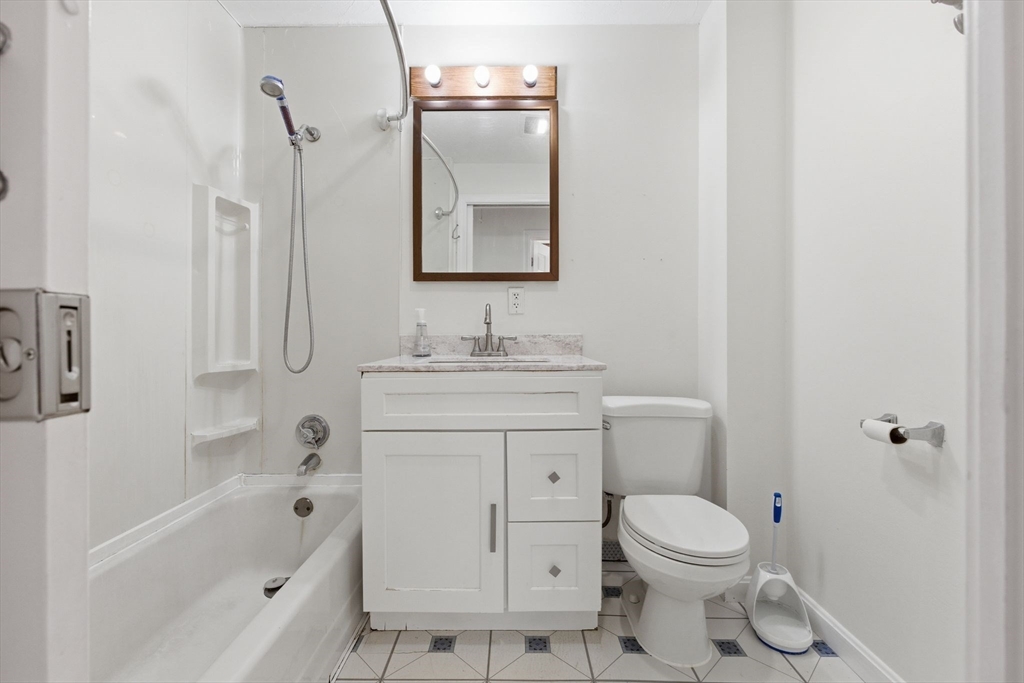 10 Avila Road Billerica, MA 01821 - Photo 18 of 31
