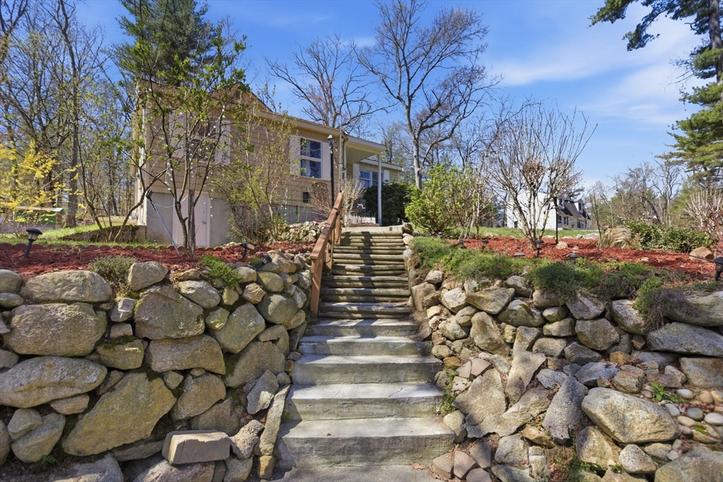 10 Avila Road Billerica, MA 01821 - Photo 3 of 31
