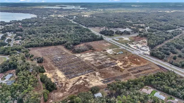 a view of an outdoor space