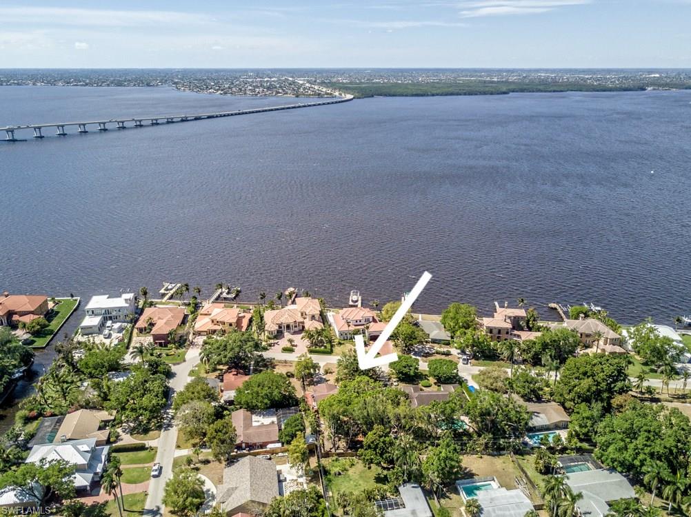 3949 West Riverside Drive Fort Myers, FL 33901 - Photo 3 of 30 Gallery Image 3