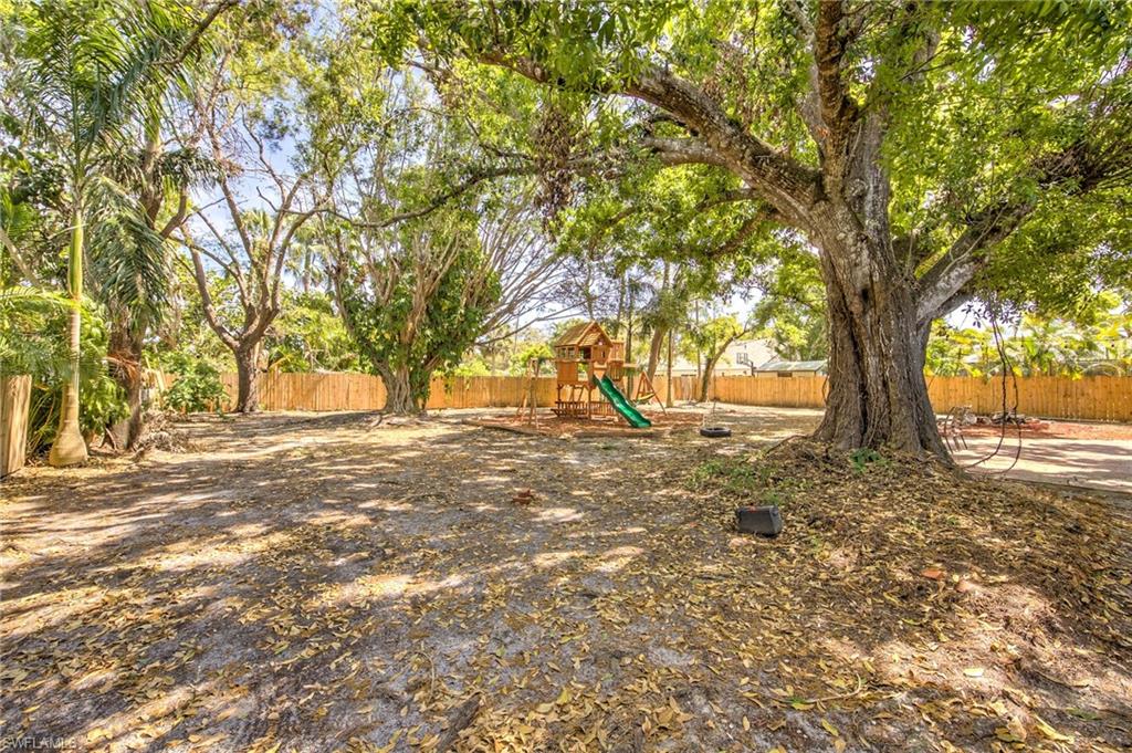 3949 West Riverside Drive Fort Myers, FL 33901 - Photo 28 of 30 Gallery Image 28