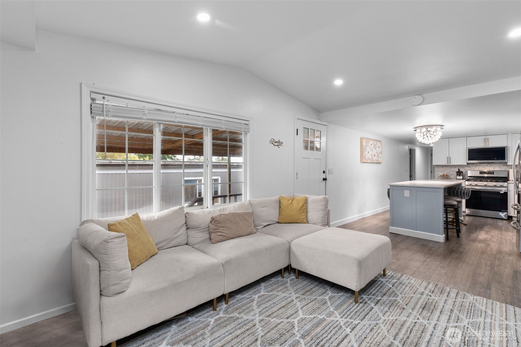 23708 Locust Way, Unit 23 Bothell, WA 98021 - Photo 2 of 26