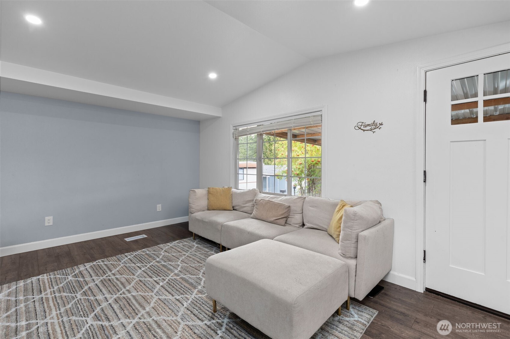 23708 Locust Way, Unit 23 Bothell, WA 98021 - Photo 5 of 26