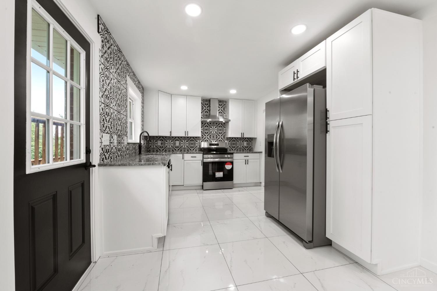 8927 Cheviot Road Cincinnati, OH 45251 - Photo 9 of 31 Gallery Image 9