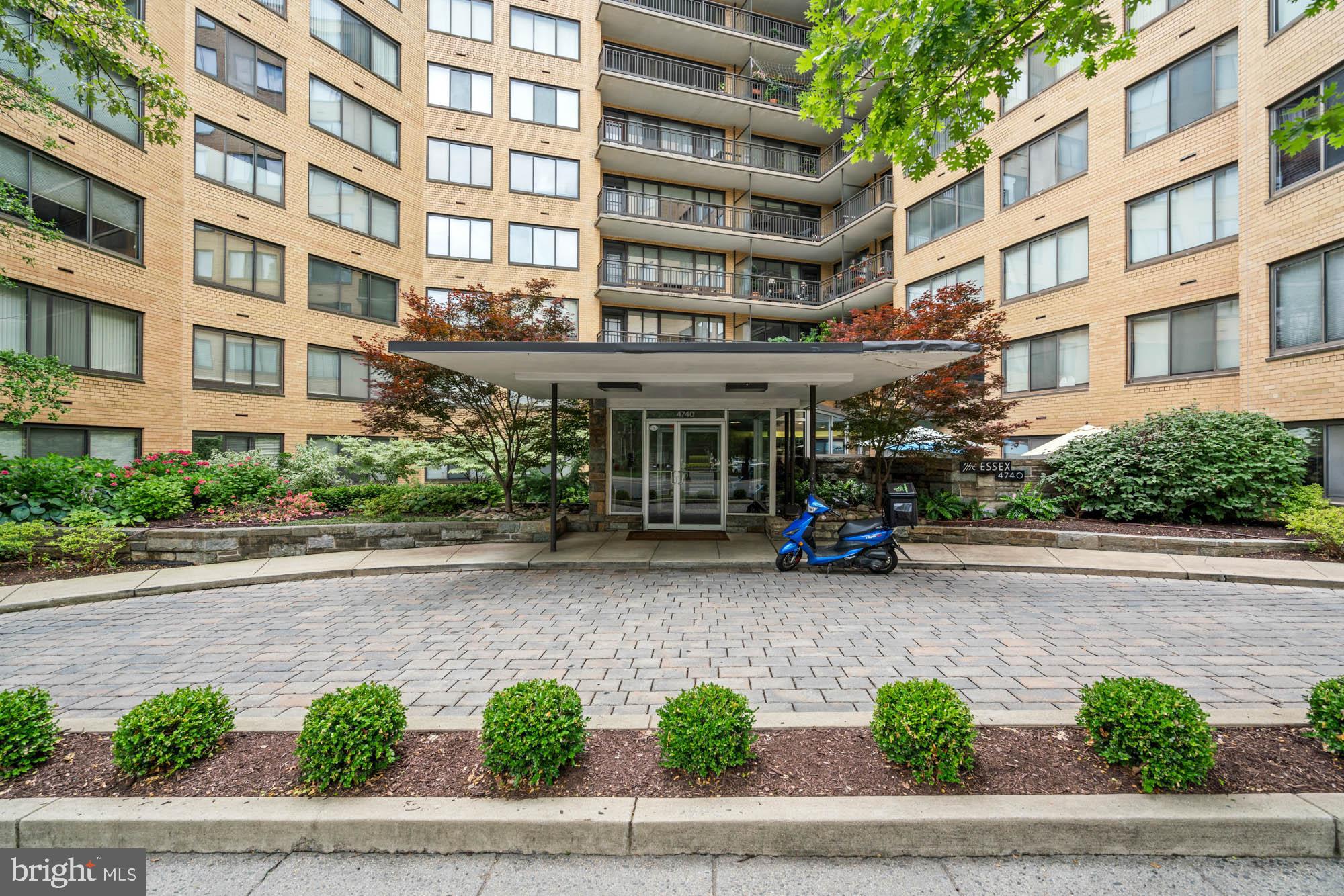 4740 Connecticut Avenue Northwest, Unit 204 Washington, DC 20008 - Photo 2 of 33 front view of a building