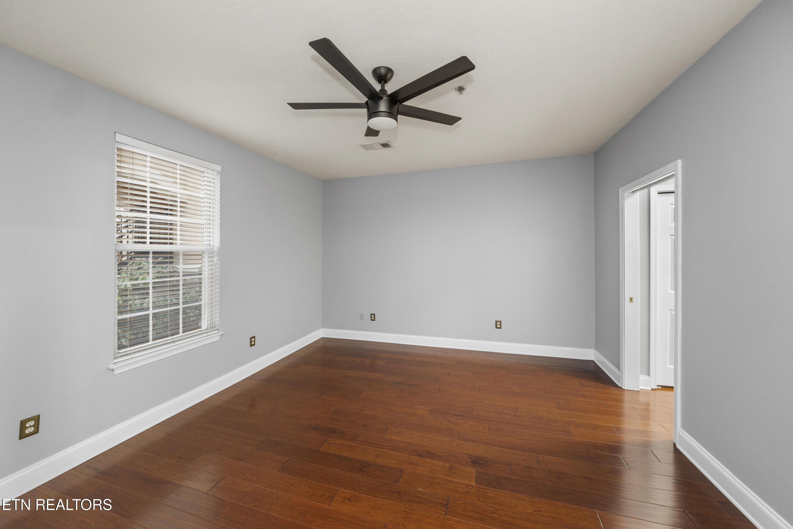 565 Rarity Bay Parkway, Unit 102 Vonore, TN 37885 - Photo 20 of 40 L40A4509