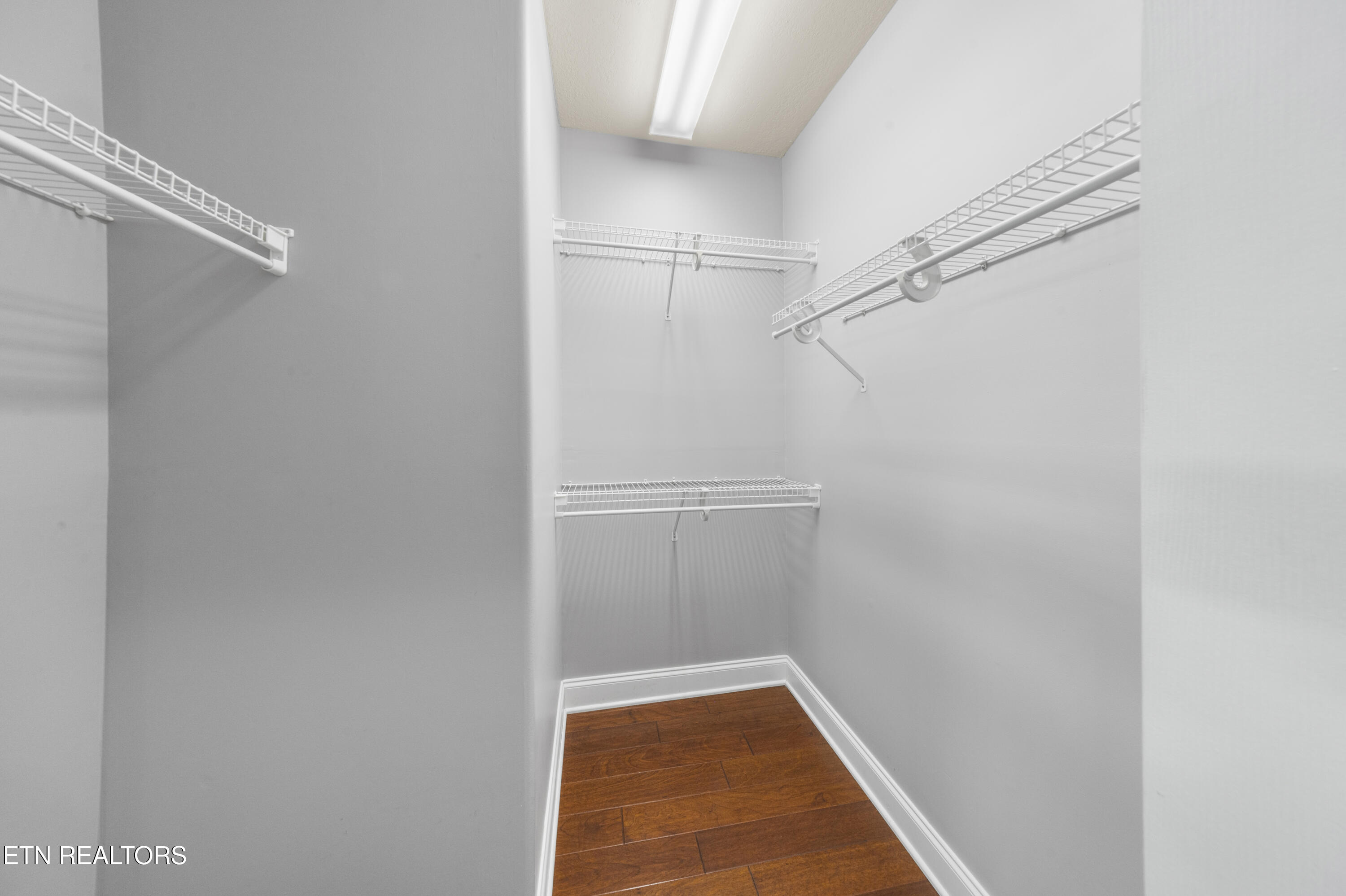 565 Rarity Bay Parkway, Unit 102 Vonore, TN 37885 - Photo 24 of 40 L40A4520