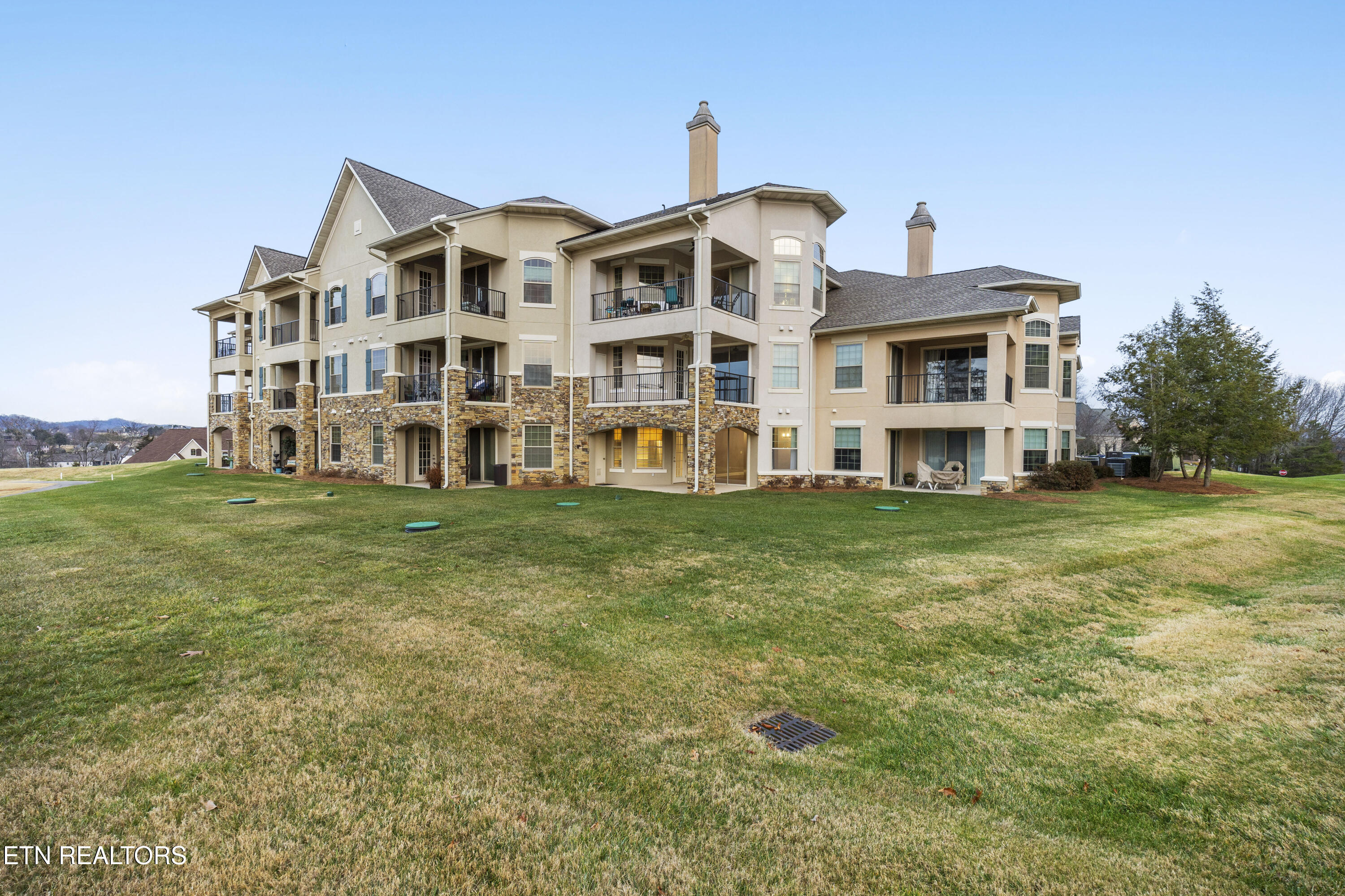 565 Rarity Bay Parkway, Unit 102 Vonore, TN 37885 - Photo 32 of 40 L40A4585