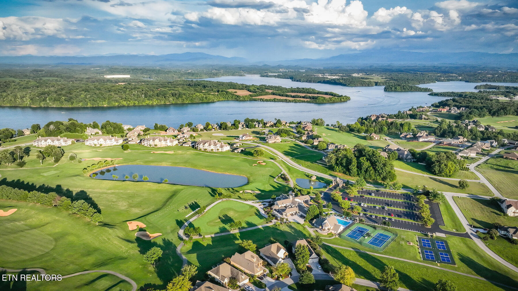 565 Rarity Bay Parkway, Unit 102 Vonore, TN 37885 - Photo 36 of 40 IMG_0097