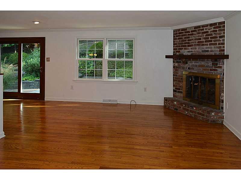 125 Berwyn Road Pittsburgh, PA 15237 - Photo 8 of 16 Family Room.