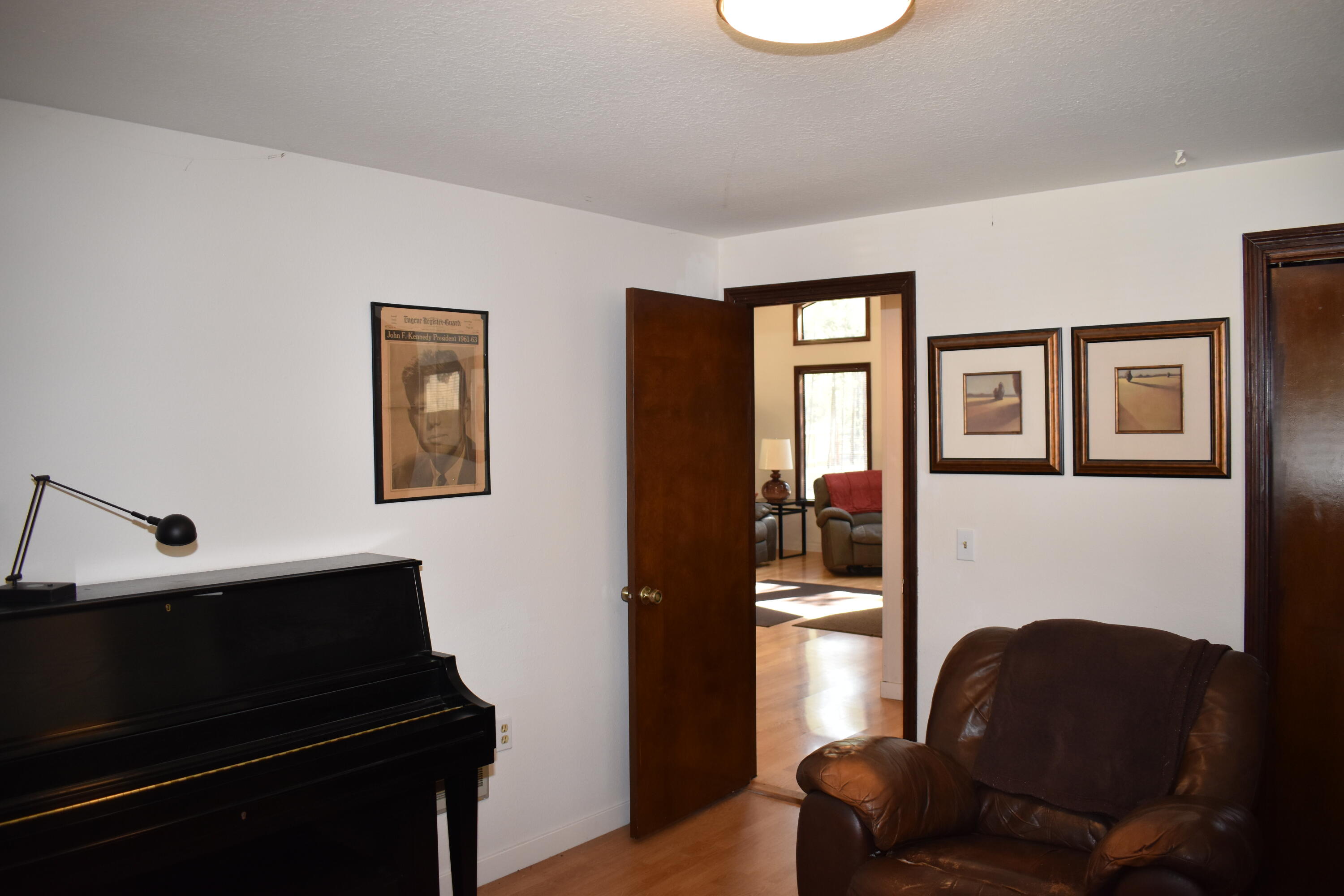 15859 Juniper Road La Pine, OR 97739 - Photo 40 of 46 DSC_0019