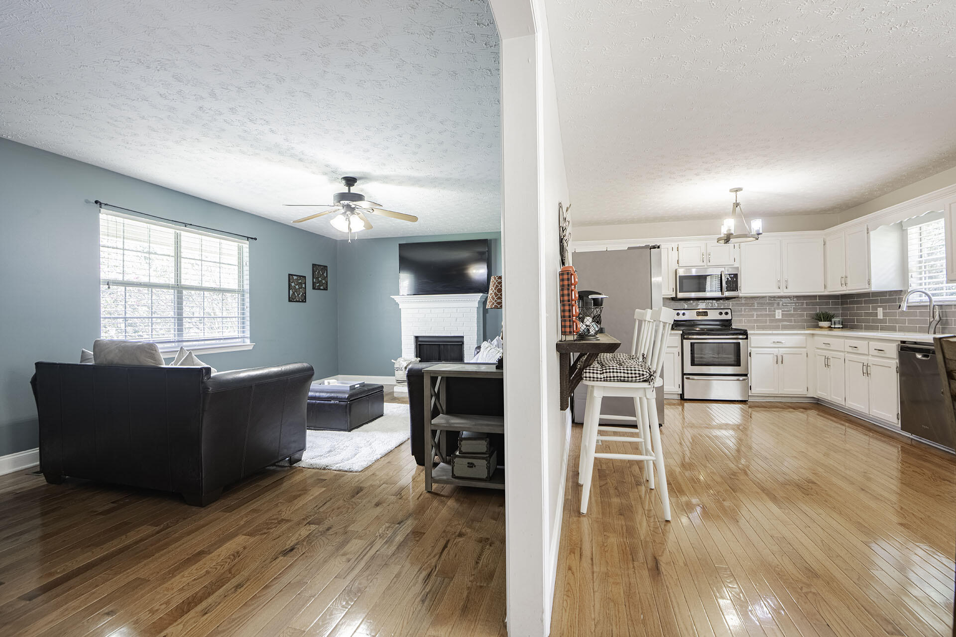 22 West Sims Ringgold, GA 30736 - Photo 6 of 16 Hardwoods throughout