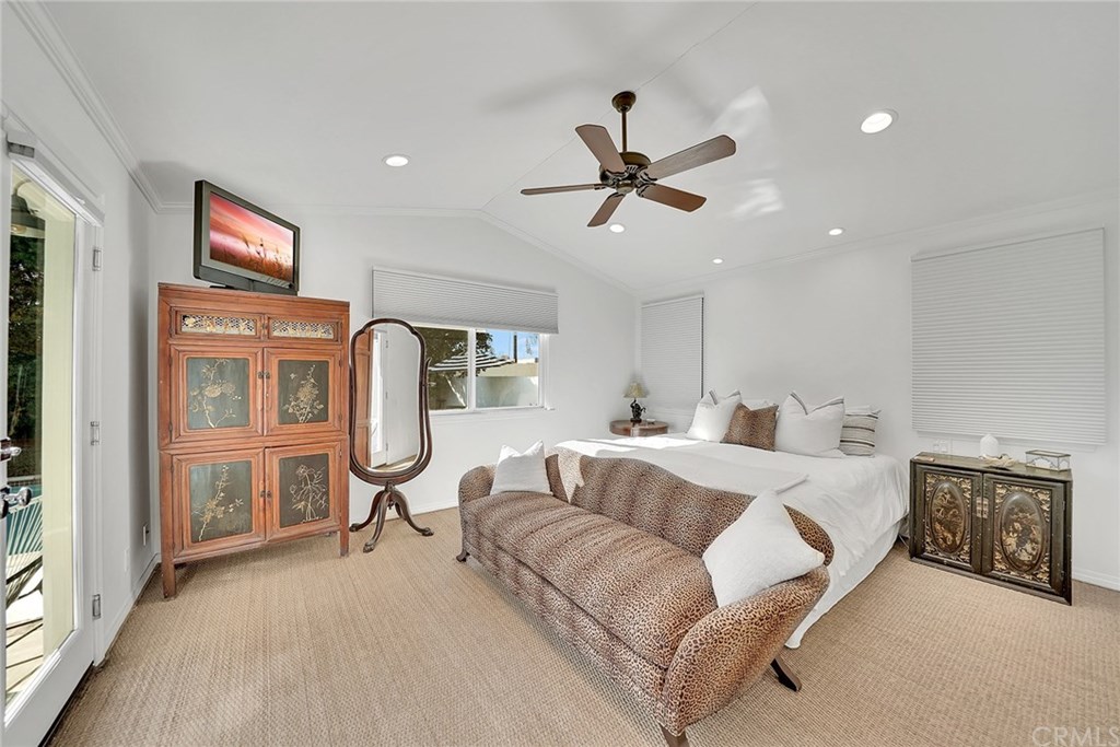 437 Cabrillo Street Costa Mesa, CA 92627 - Photo 14 of 32