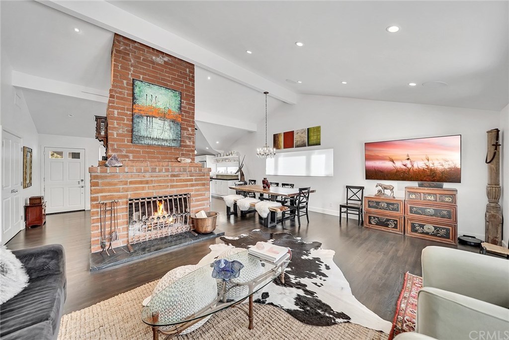 437 Cabrillo Street Costa Mesa, CA 92627 - Photo 9 of 32