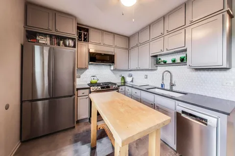 $269,900 | 4544 North Sacramento Avenue, Unit 2, Chicago, IL 60625