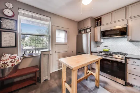 $269,900 | 4544 North Sacramento Avenue, Unit 2, Chicago, IL 60625