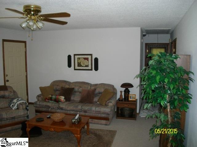 318 Gardenview Drive Inman, SC 29349 - Photo 3 of 12 Gallery Image 3