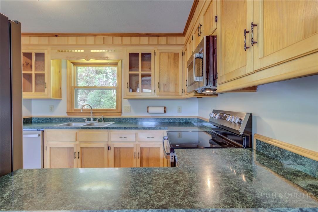 129 J L Norris Drive Boone, NC 28607 - Photo 11 of 35