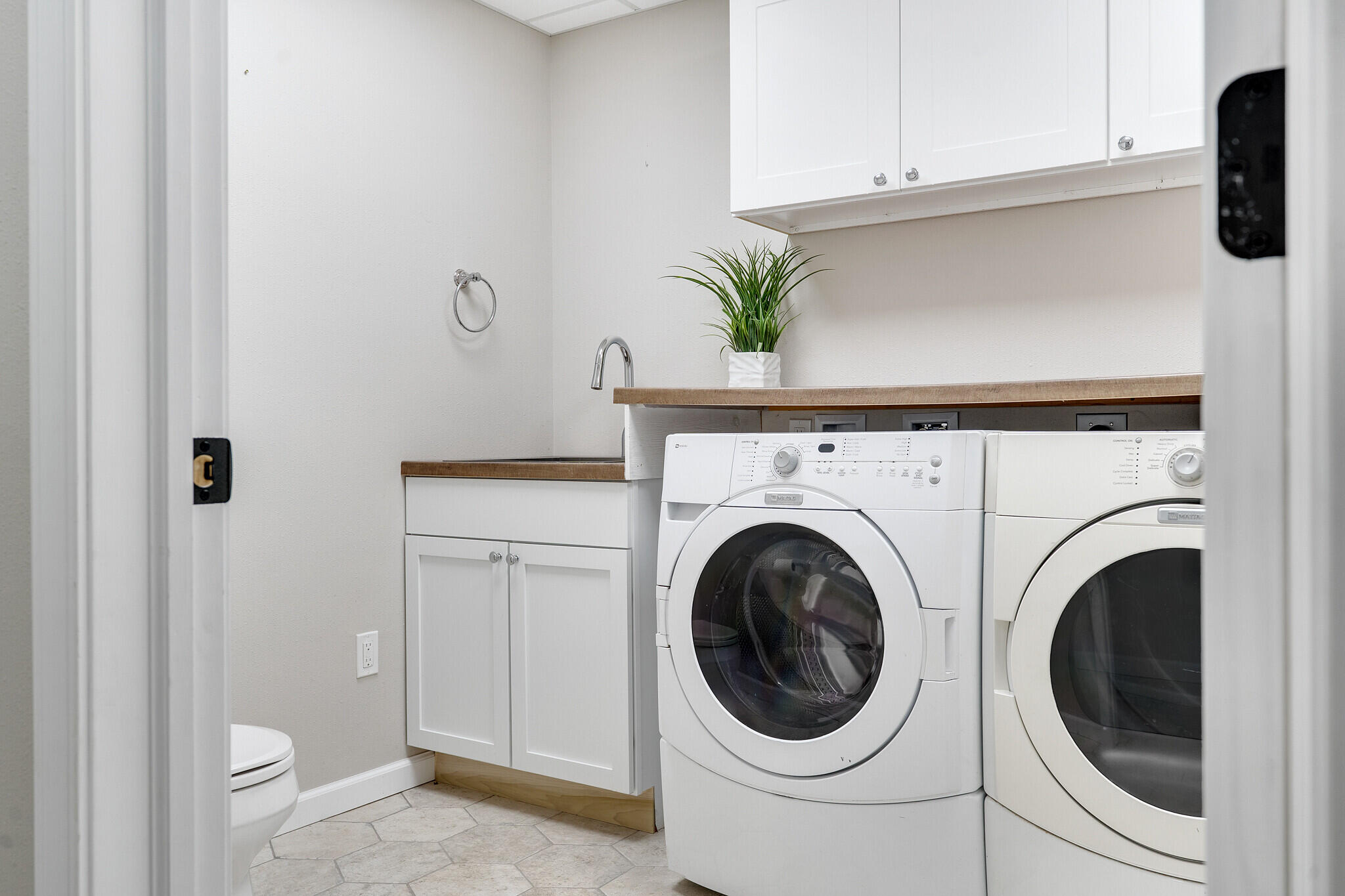 N30555 Church Hill Road Arcadia, WI 54612 - Photo 27 of 39 Laundry Room