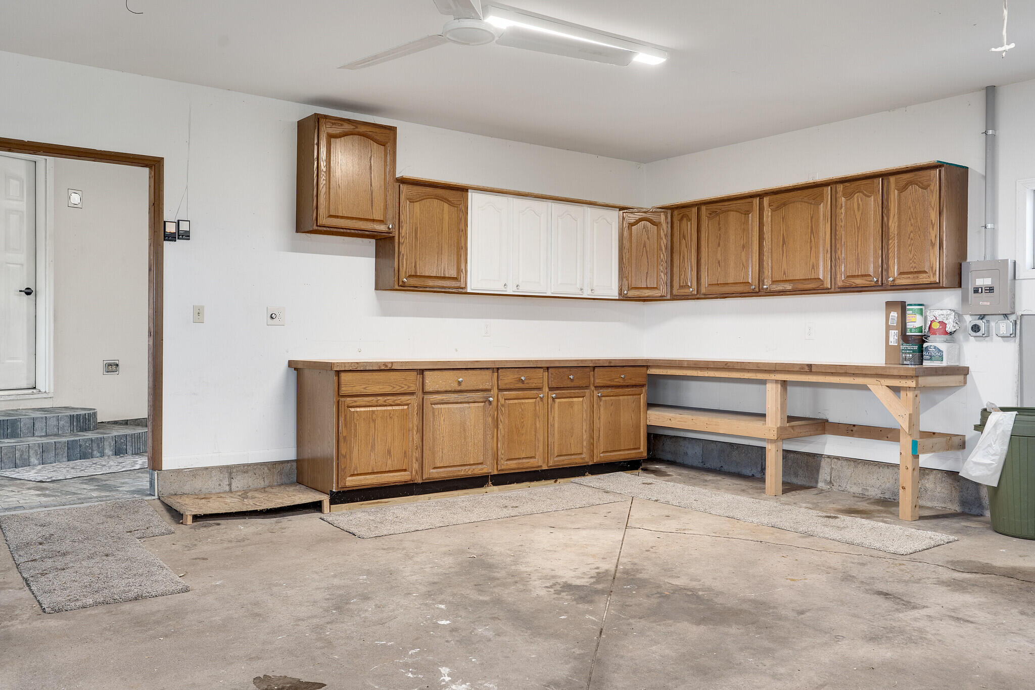 N30555 Church Hill Road Arcadia, WI 54612 - Photo 29 of 39 Garage