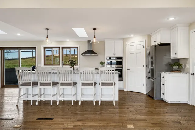 $379,900 | N30555 Church Hill Road, Arcadia, WI 54612