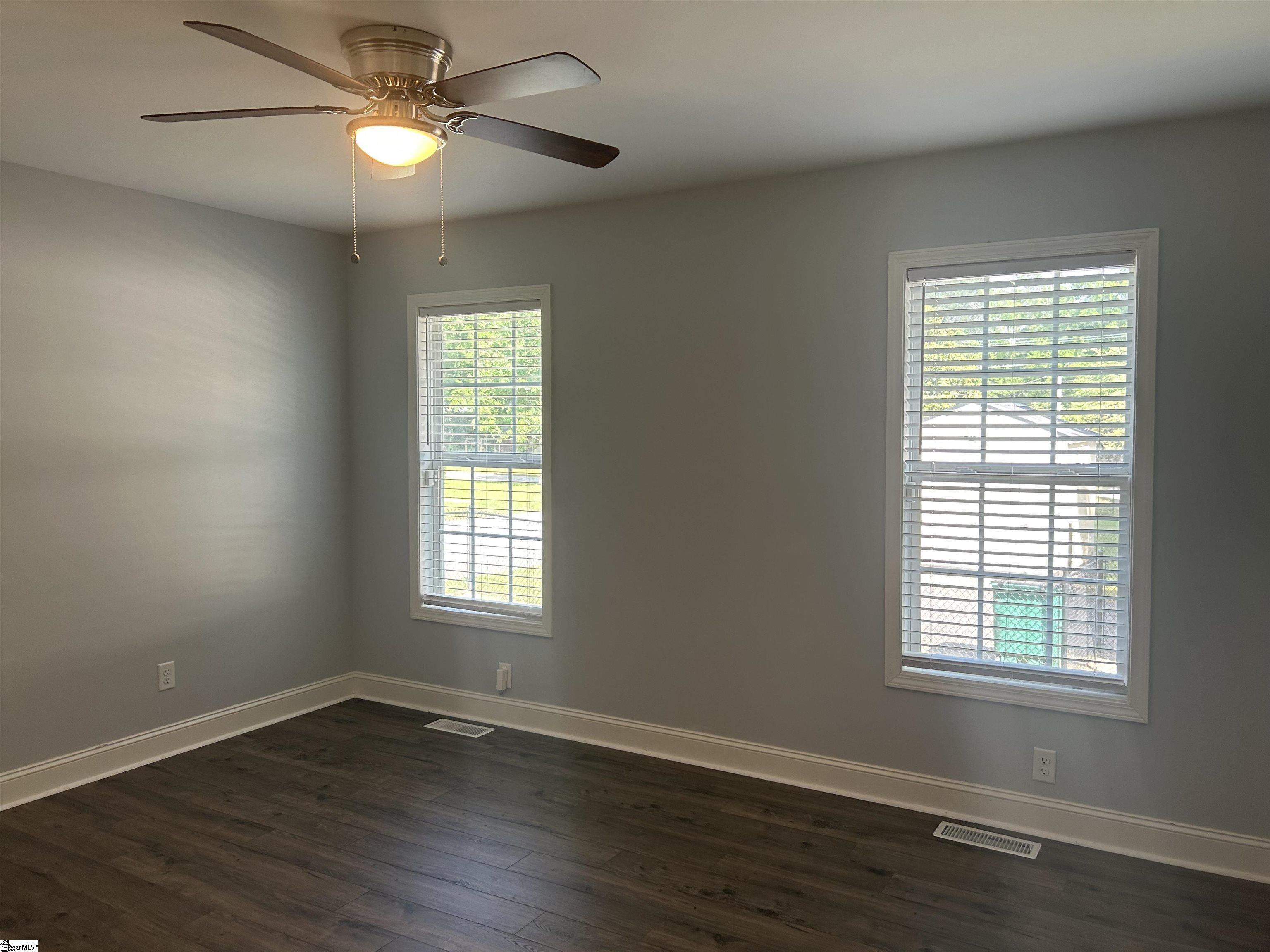 306 Shands Street Clinton, SC 29325 - Photo 34 of 41