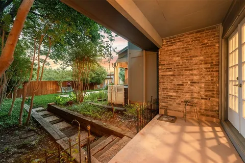$539,000 | 435 West Northgate Drive, Irving, TX 75062