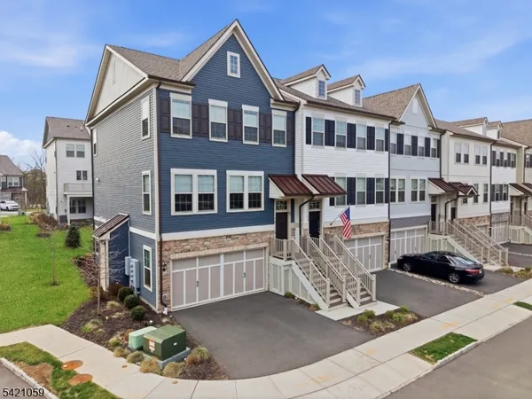 $1,049,500 | 12 Marigold Court, Warren, NJ 07059