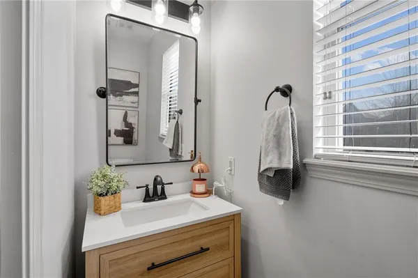 $525,000 | 1303 Ashdown Circle, Raymore, MO 64083