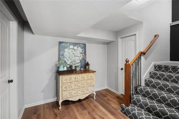 $525,000 | 1303 Ashdown Circle, Raymore, MO 64083