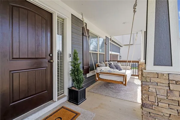 $525,000 | 1303 Ashdown Circle, Raymore, MO 64083