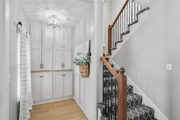 $525,000 | 1303 Ashdown Circle, Raymore, MO 64083