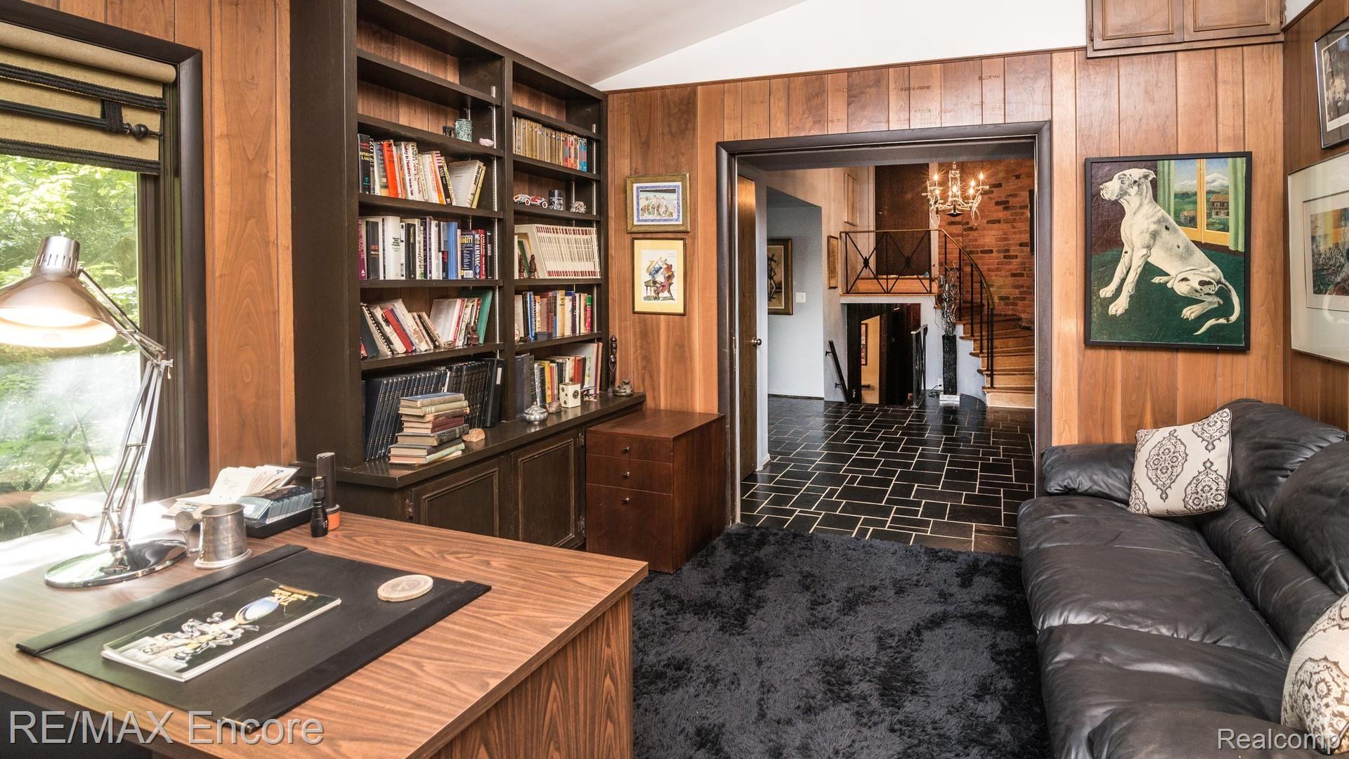 1177 Burnham Road Bloomfield Hills, MI 48304 - Photo 29 of 75 023_39.jpg