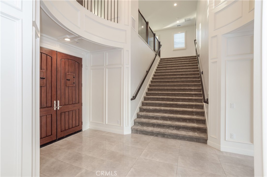 11710 North Manchester Way Porter Ranch, CA 91326 - Photo 7 of 44