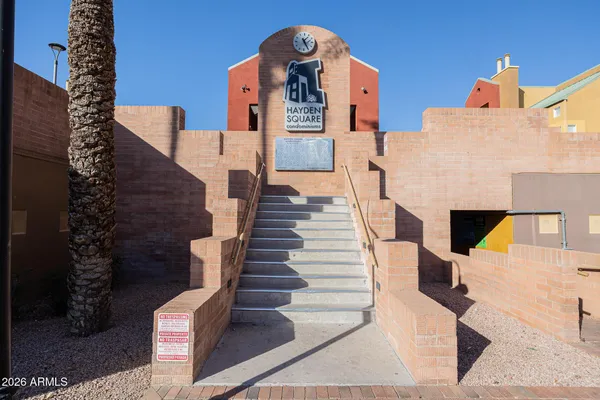 a view of entryway and hall