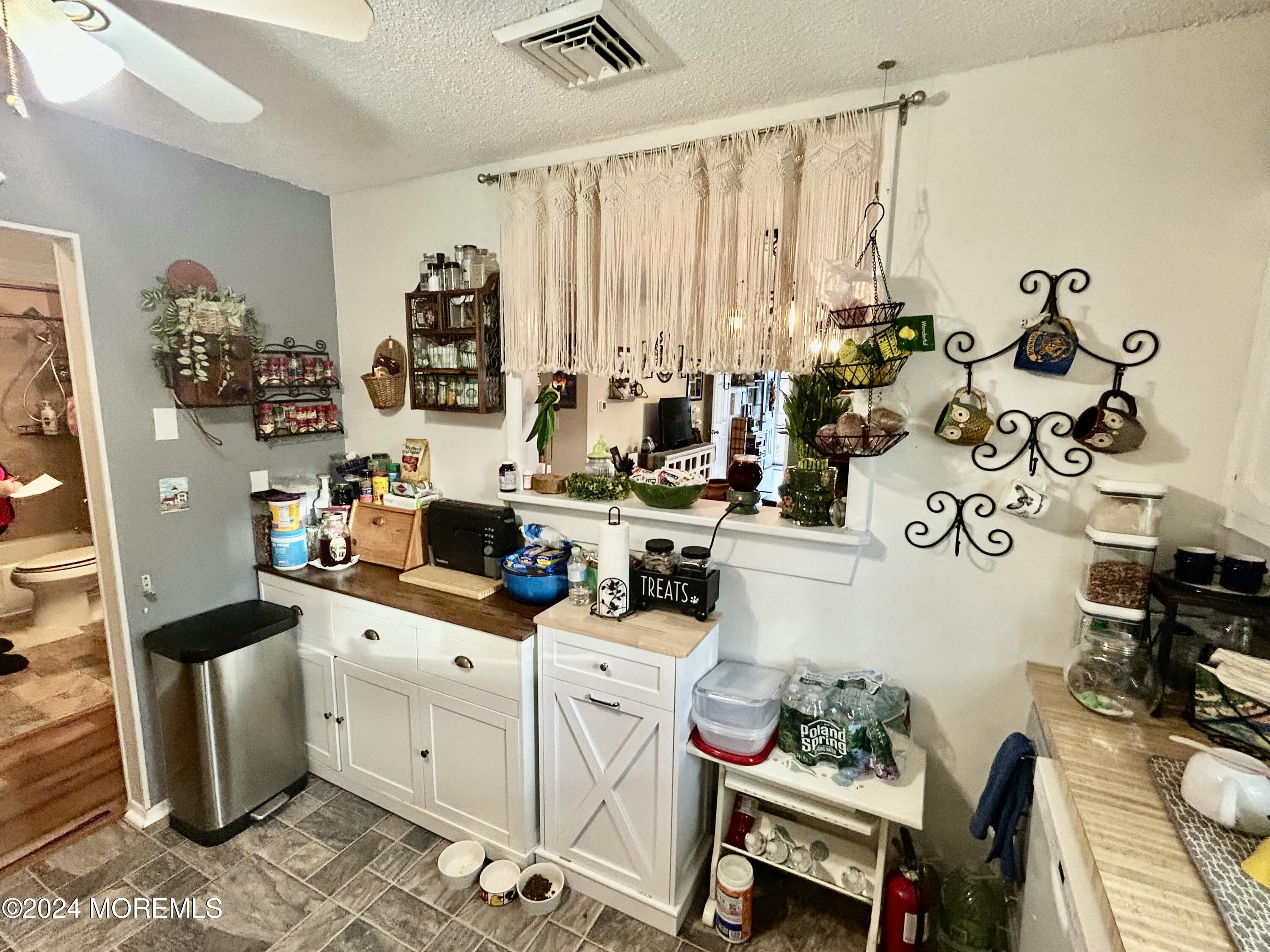 14 Walnut Road Manahawkin, NJ 08050 - Photo 14 of 33 Room for table or hutch