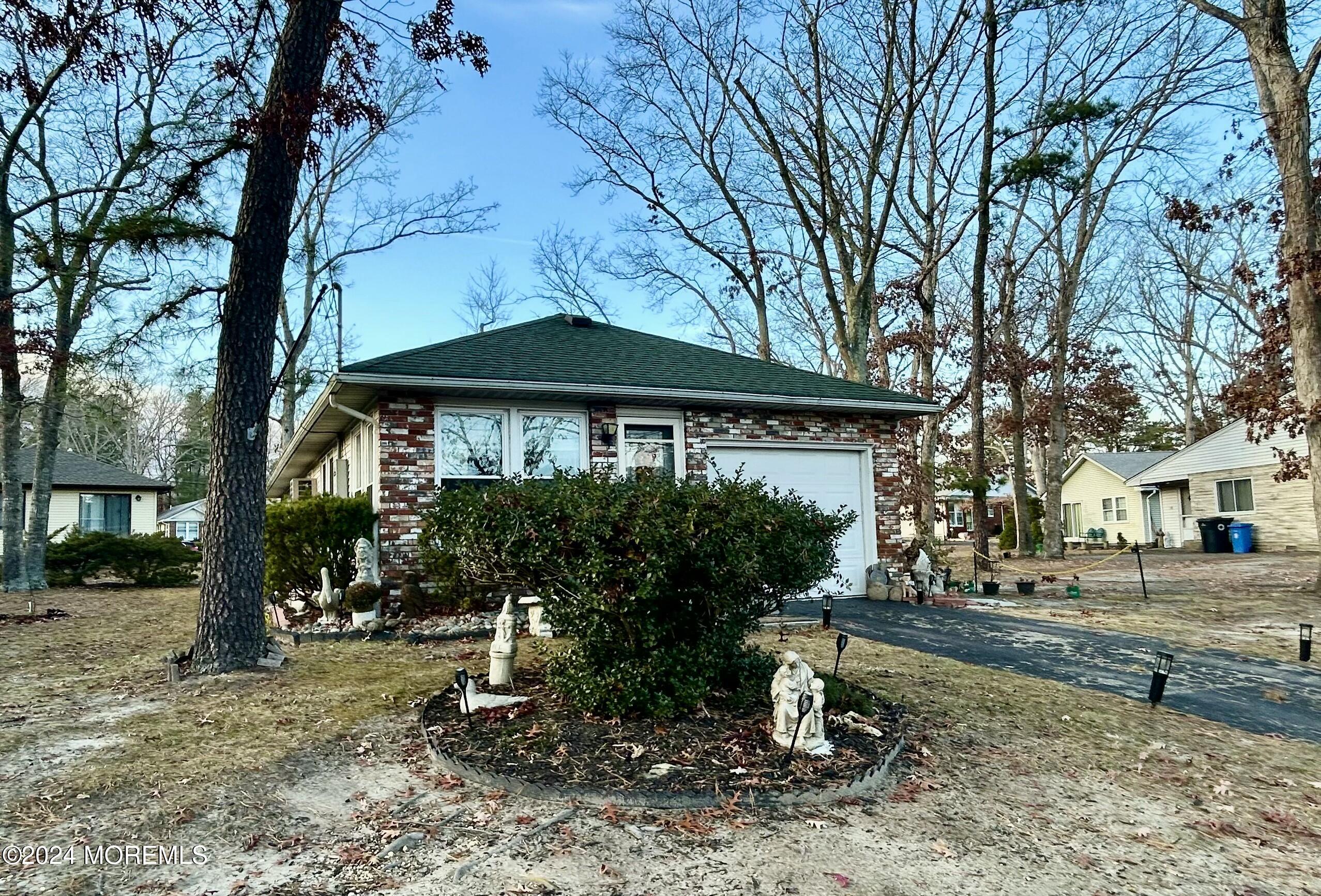 14 Walnut Road Manahawkin, NJ 08050 - Photo 2 of 33 Front exterior