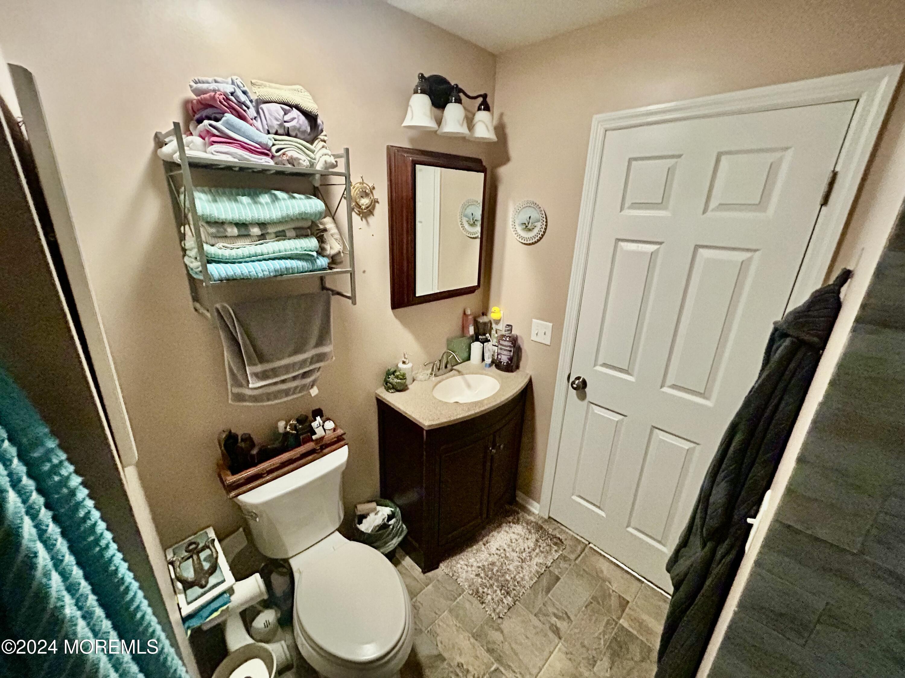 14 Walnut Road Manahawkin, NJ 08050 - Photo 22 of 33 primary bath