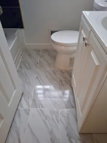 $215,000 | 7246 South Wood Street, Chicago, IL 60636