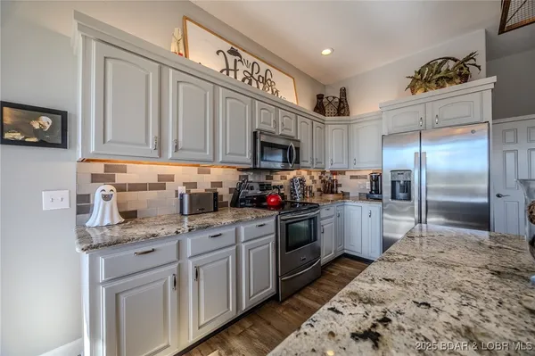 $975,000 | 505 Minnowbrook Road, Camdenton, MO 65020