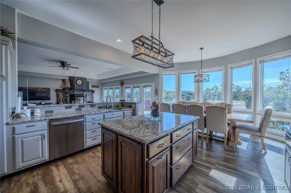 $975,000 | 505 Minnowbrook Road, Camdenton, MO 65020