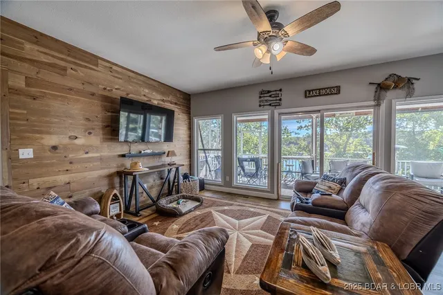 $995,000 | 505 Minnowbrook Road, Camdenton, MO 65020