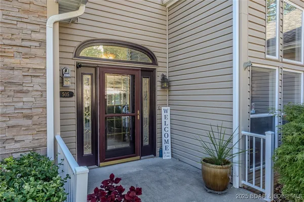 $975,000 | 505 Minnowbrook Road, Camdenton, MO 65020