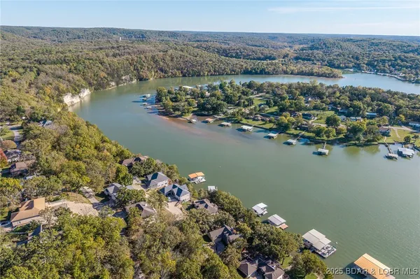 $975,000 | 505 Minnowbrook Road, Camdenton, MO 65020